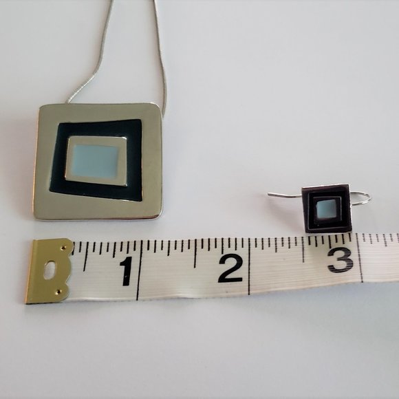 Square Geometric Silver Tone Blue Pendant Necklace and Earring Set - Picture 2 of 3